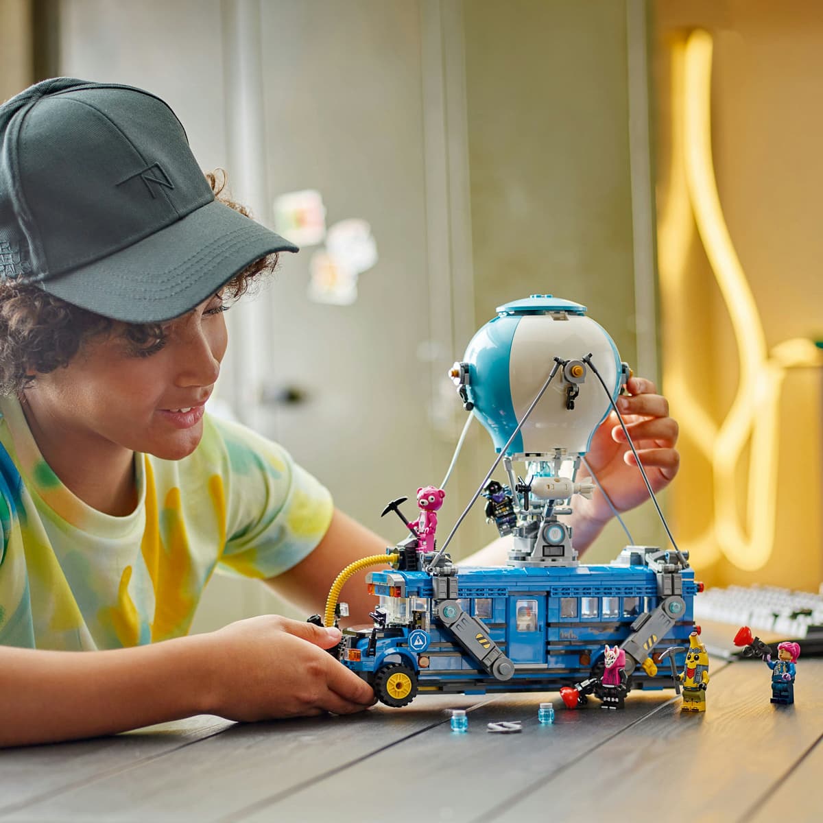 LEGO Fortnite Battle Bus 77073 — фото 2