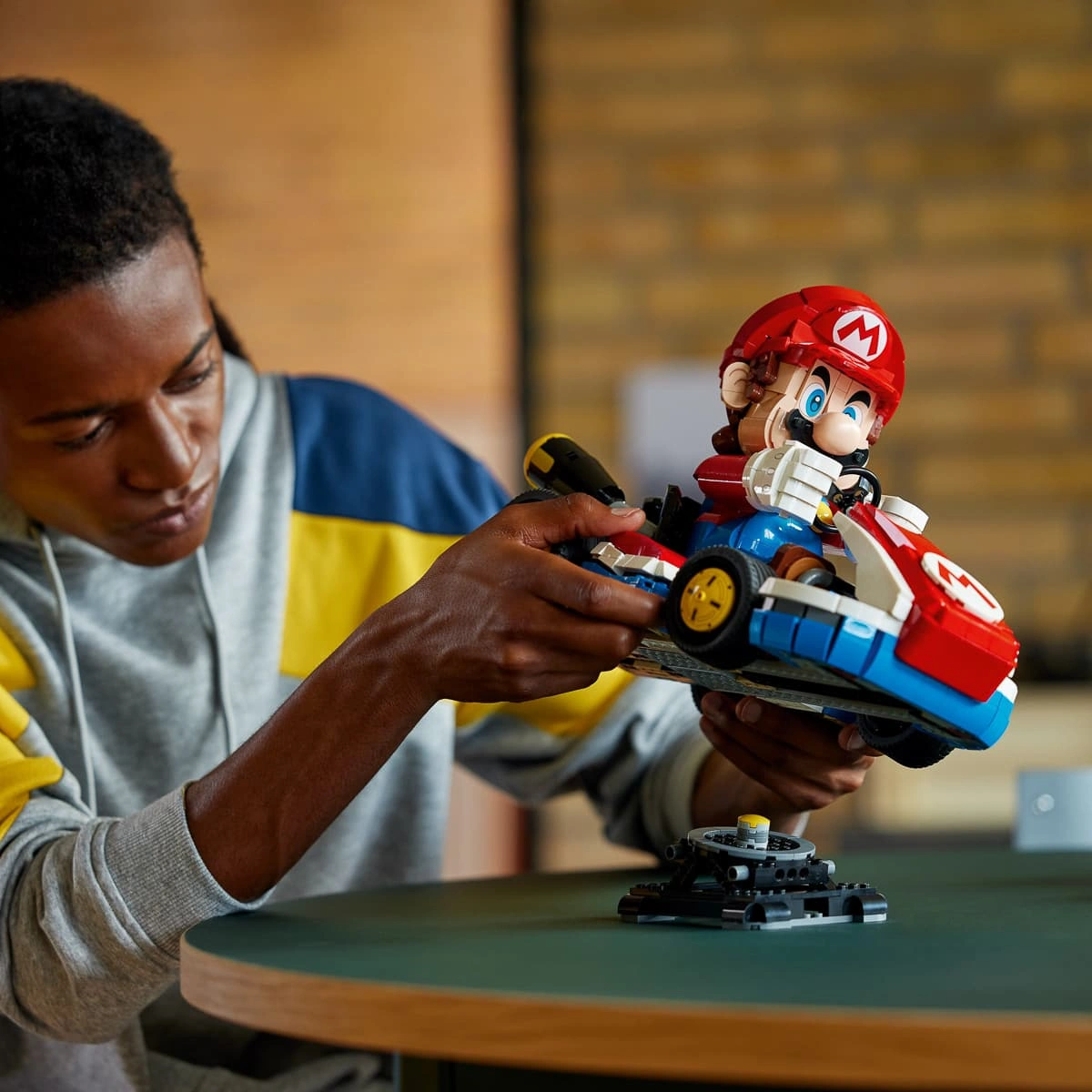 LEGO Super Mario Mario Kart: Mario і Standard Kart 72037 — фото 3