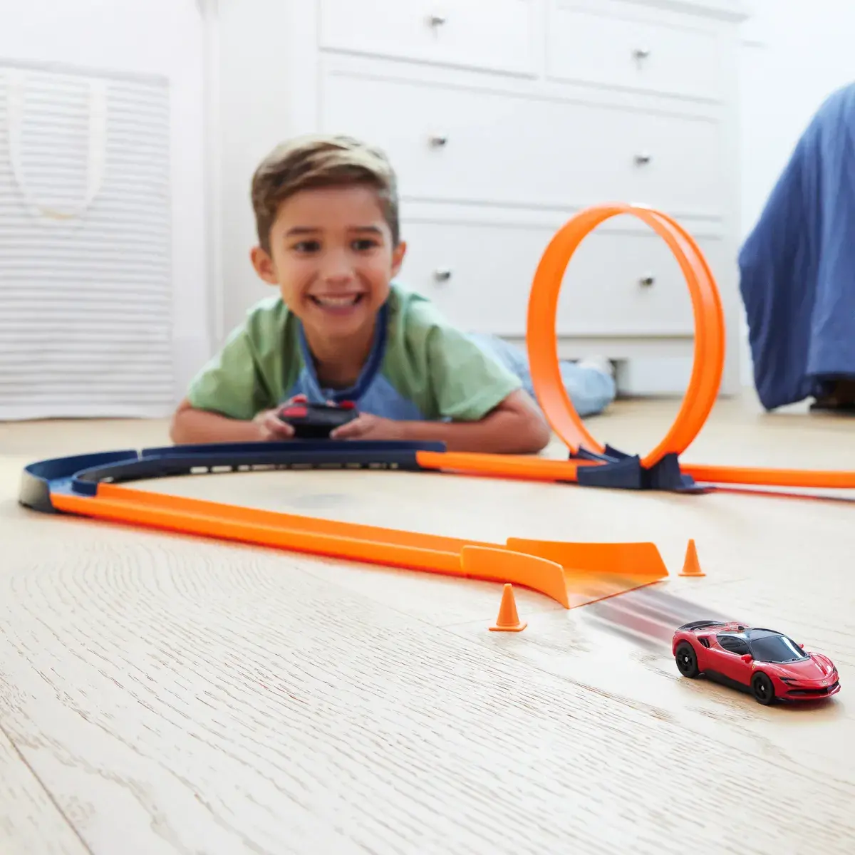 Машинка на радіокеруванні Hot Wheels Ferrari SF90 Stradale Assetto Fiorano 1:64 (JGD09) — фото 7