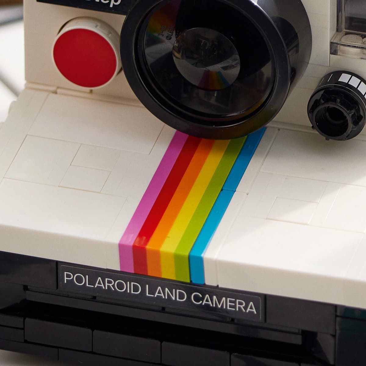 LEGO Ideas Фотоапарат Polaroid OneStep SX-70 21345 — фото 6