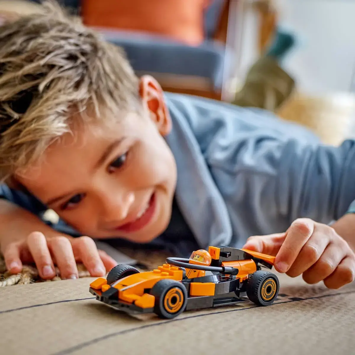 LEGO City Пілот F1 з автомобілем для перегонів команди McLaren 60442 — фото 2