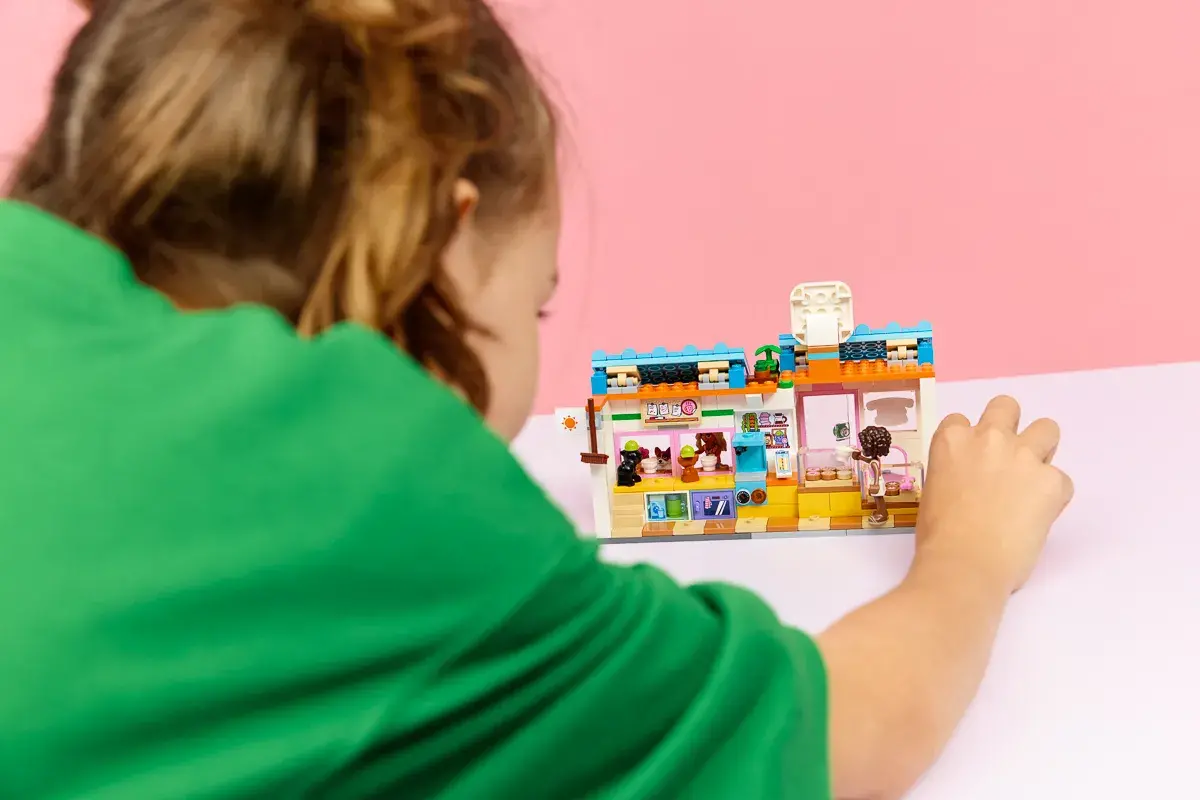 LEGO Friends Пекарня собачих ласощів 42677 — фото 7
