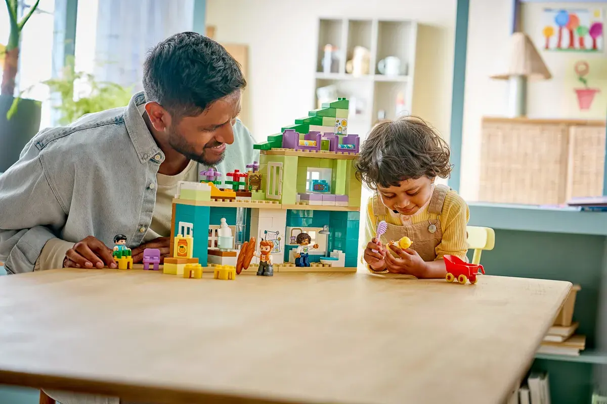 LEGO DUPLO Town 3-в-1 Сучасний родинний будинок із фігурками 10470 — фото 3