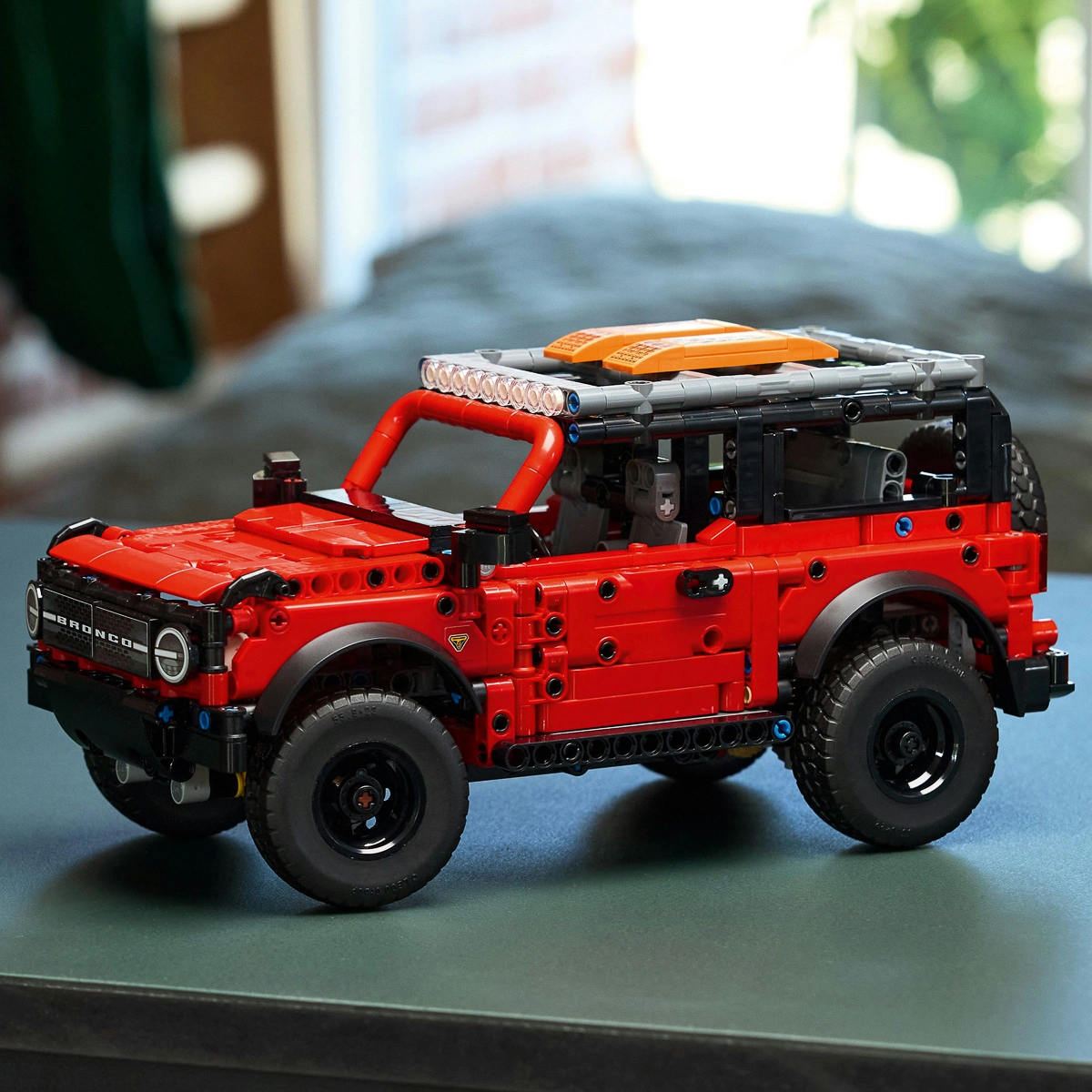 LEGO Technic Позашляховик Ford Bronco 42213 — фото 9