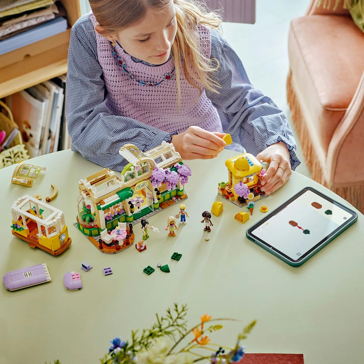 LEGO Friends Кавʼярня з рослинами і квіткова крамниця 42671 — фото 3