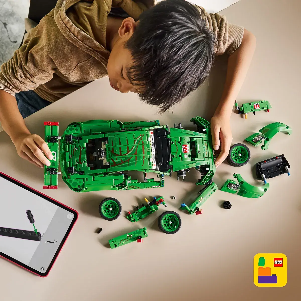 LEGO Technic Автомобіль Porsche 911 GT3 R REXY AO Racing 42224 — фото 6