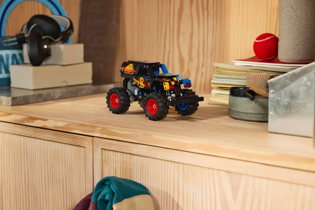 LEGO Technic Monster Jam Grave Digger Вогонь і лід 42219 — фото 7
