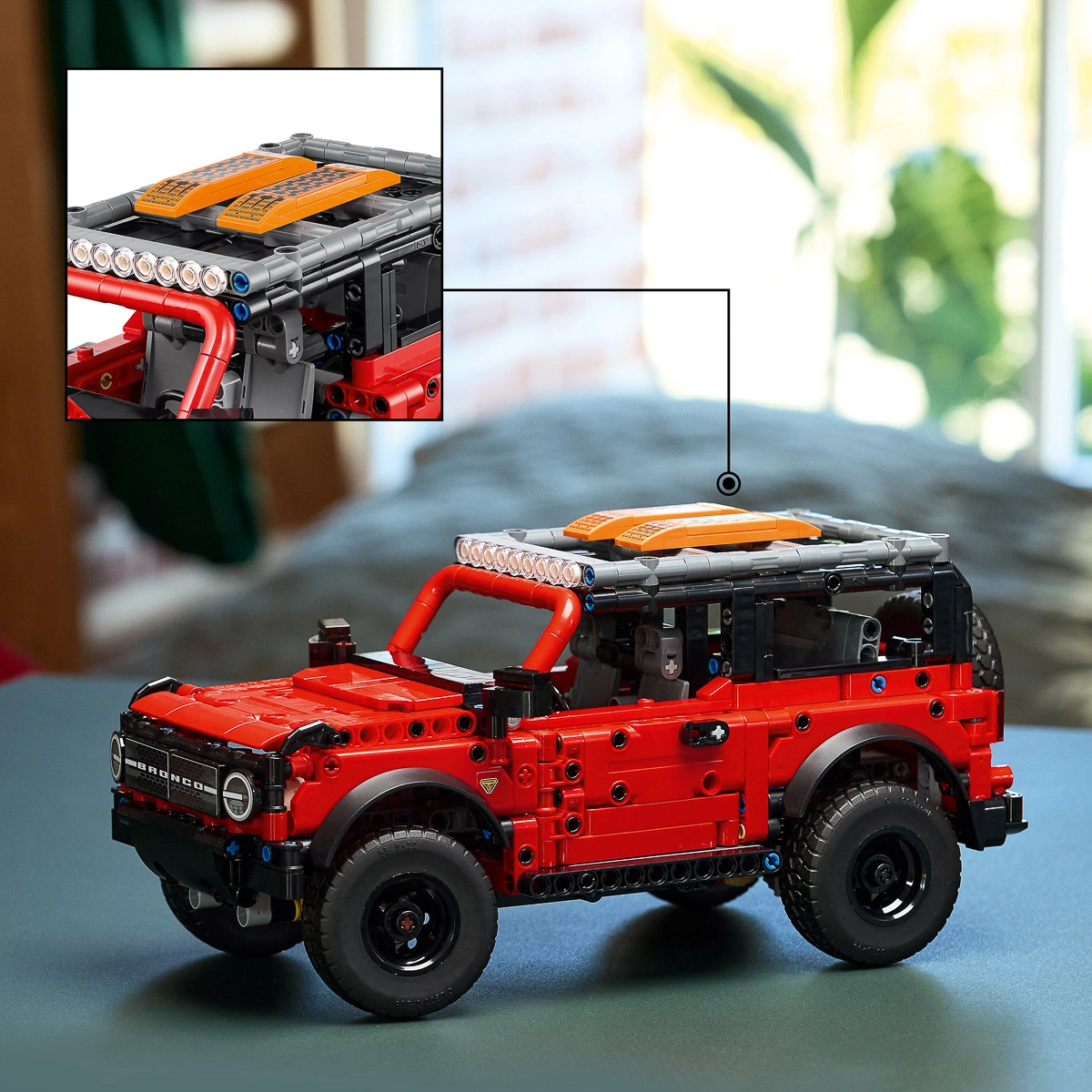 LEGO Technic Позашляховик Ford Bronco 42213 — фото 10