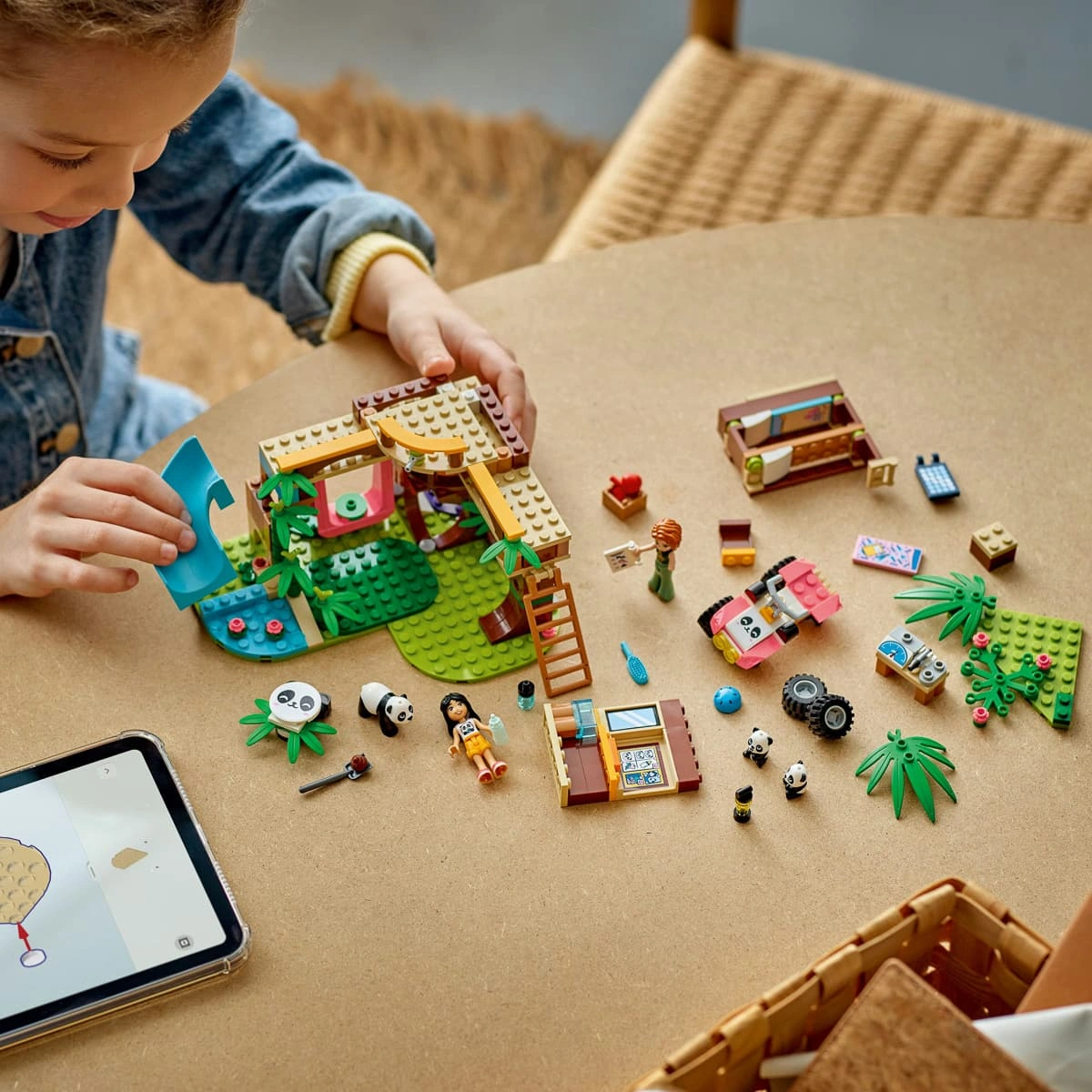 LEGO Friends Догляд за тваринами в заповіднику панд 42648 — фото 3
