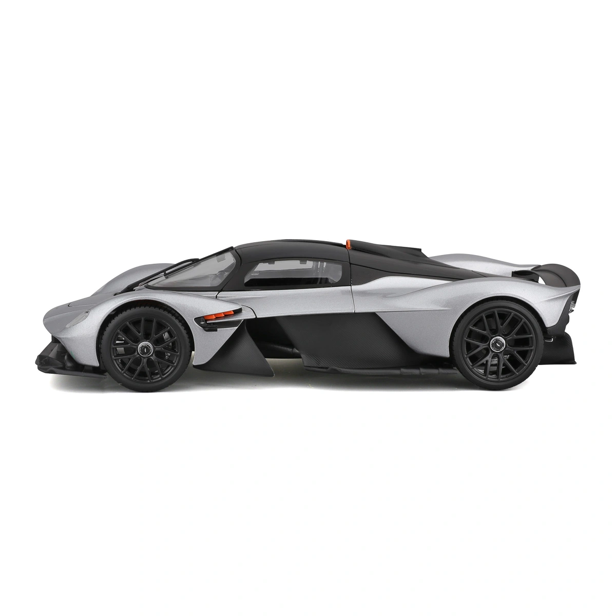 Машинка Maisto Aston Martin Valkyrie — фото 5