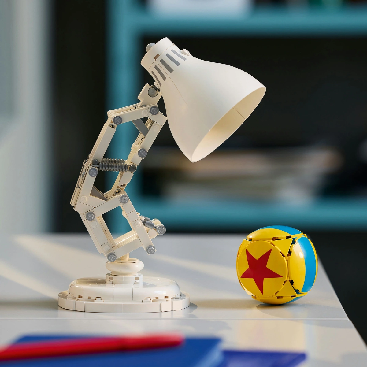 LEGO Ideas Disney Pixar Luxo Jr. 21357 — фото 14