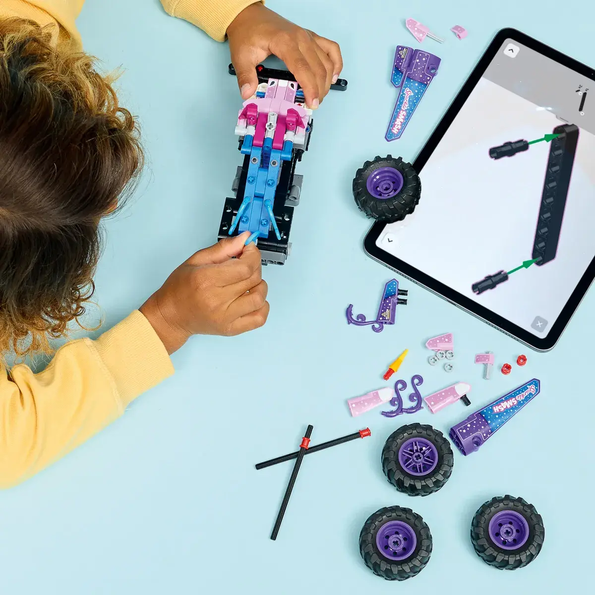 LEGO Technic Monster Jam Sparkle Smash із функцією «Pull-Back» 42220 — фото 11