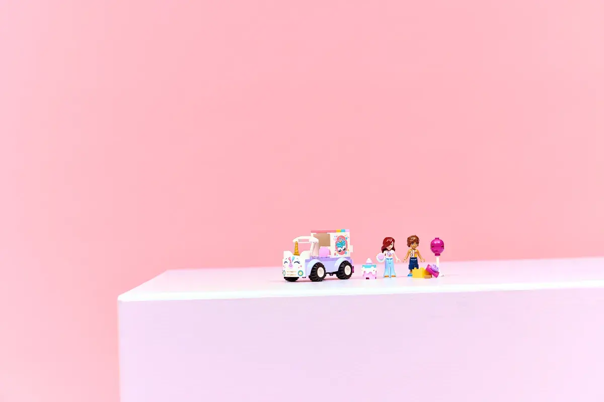 LEGO Friends Автомобіль для доставки тортів з єдинорогами 42675 — фото 10