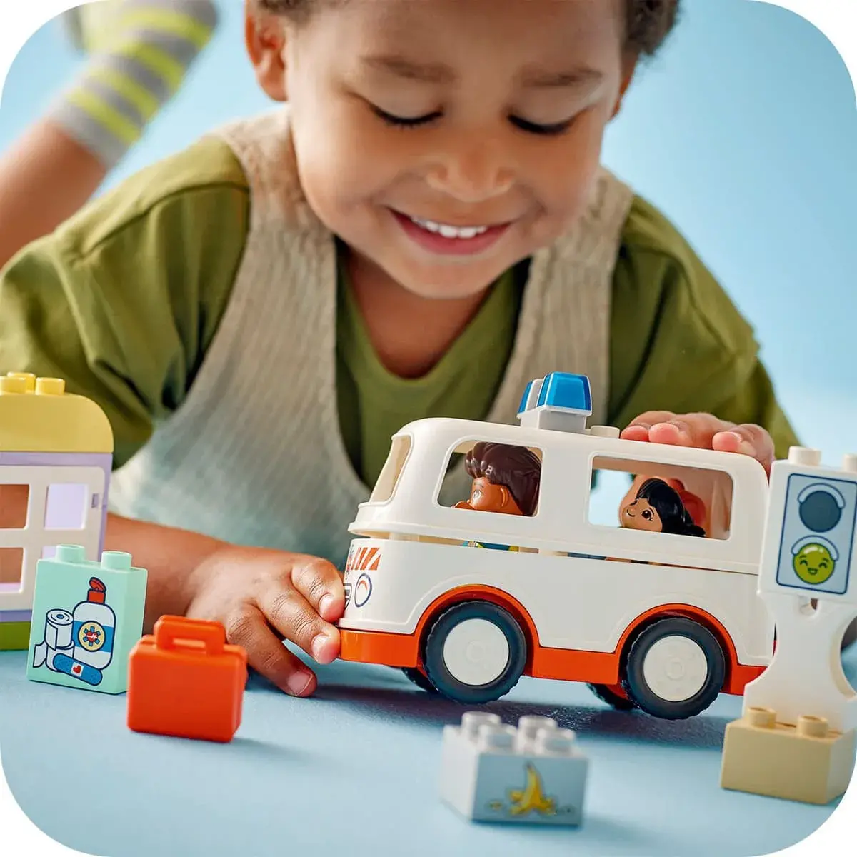 LEGO DUPLO Швидка допомога та водій 10447 — фото 4