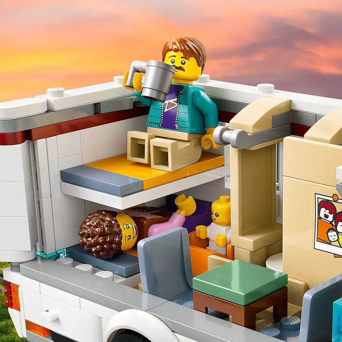 LEGO City Пригодницький будинок на колесах для відпустки 60454 — фото 6