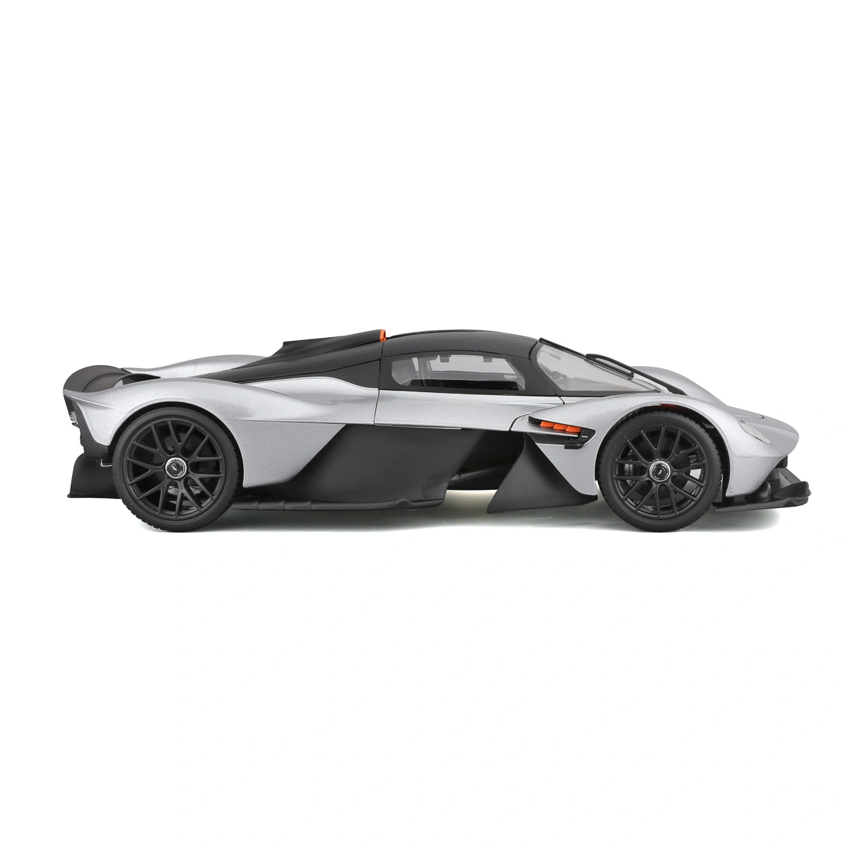 Машинка Maisto Aston Martin Valkyrie — фото 14