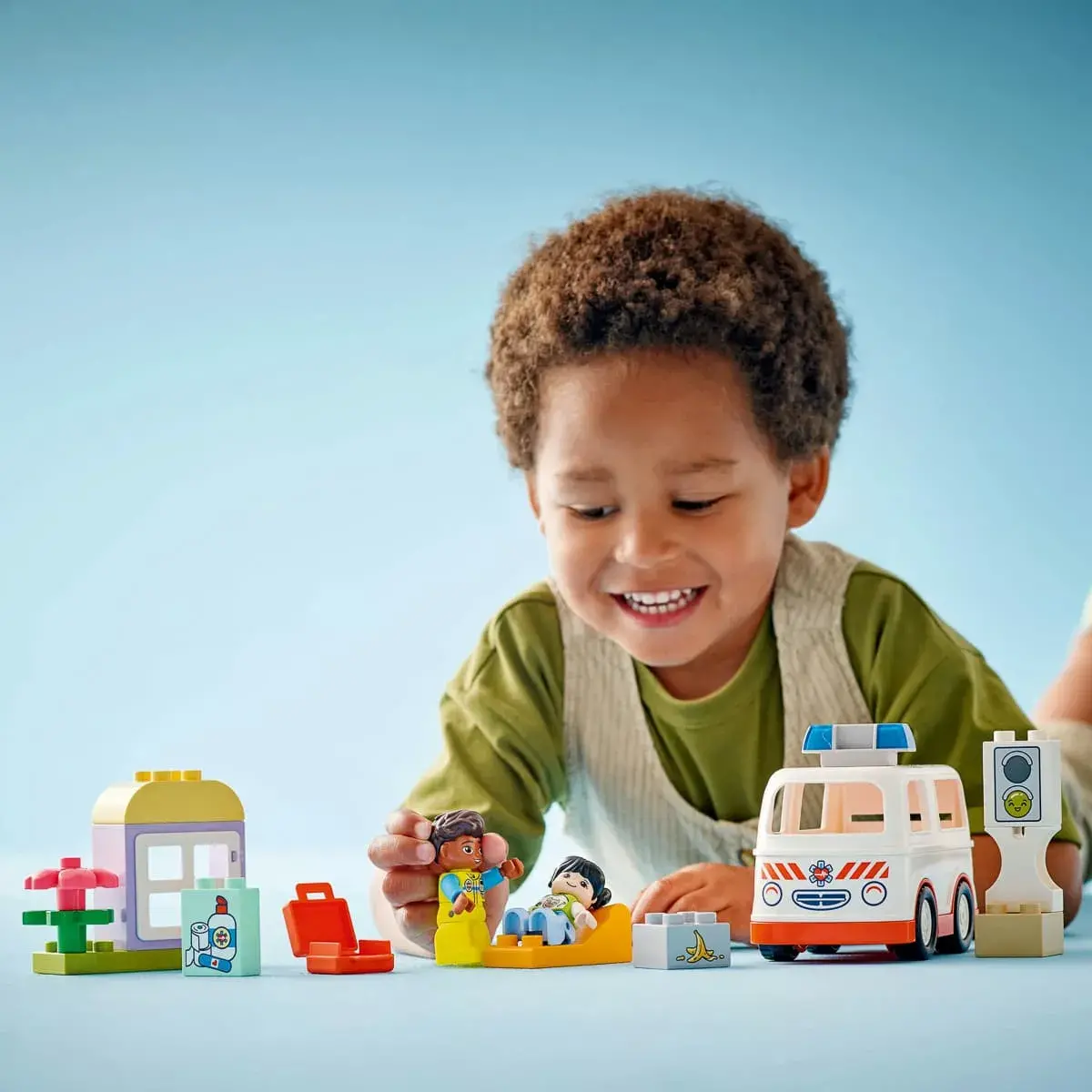 LEGO DUPLO Швидка допомога та водій 10447 — фото 3