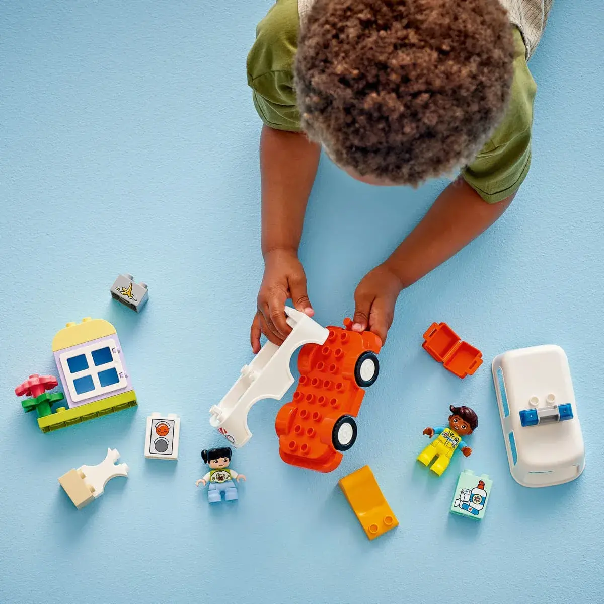 LEGO DUPLO Швидка допомога та водій 10447 — фото 2