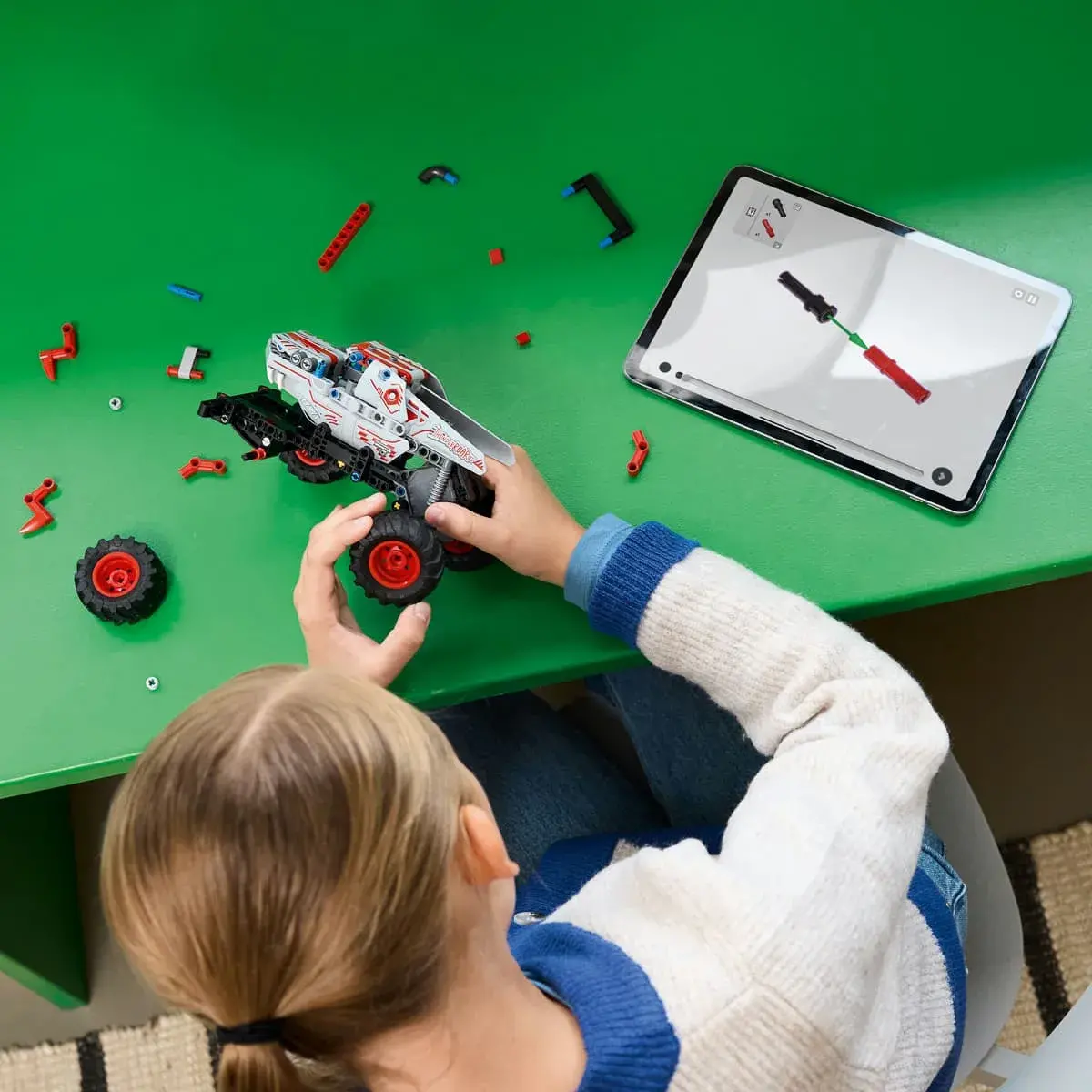 LEGO Technic Monster Jam™ ThunderROARus™ з інерційним двигуном 42200 — фото 2