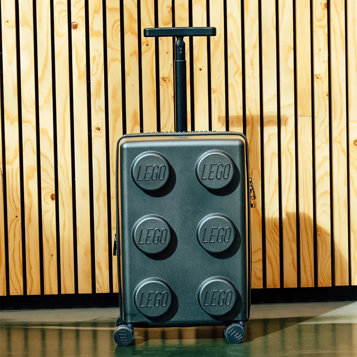 Валіза LEGO Brick 2x3 Expandable Trolley Розширювана Чорна (20290-0026) — фото 7