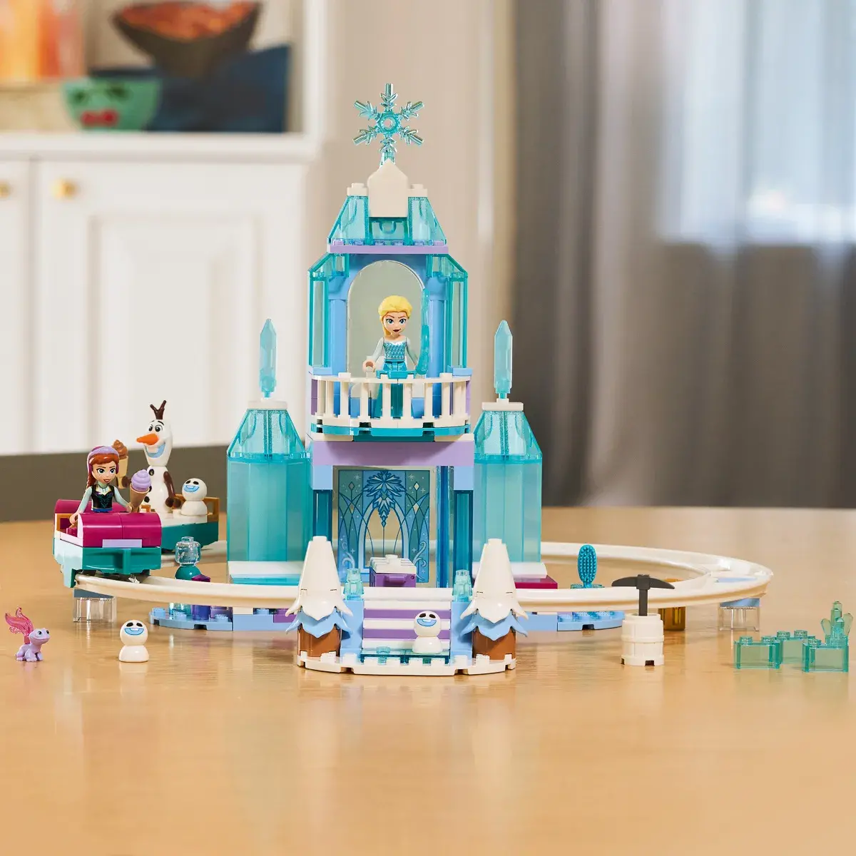 LEGO Disney Princess Крижаний палац Ельзи та веселе катання на санчатах 43281 — фото 7