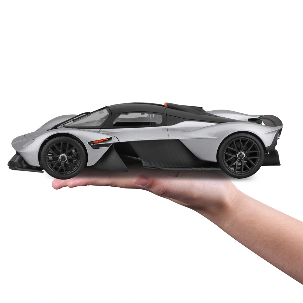 Машинка Maisto Aston Martin Valkyrie — фото 15