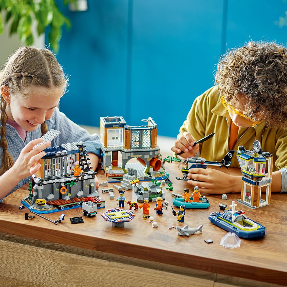 LEGO City Поліцейський острів-в'язниця 60419 — фото 2