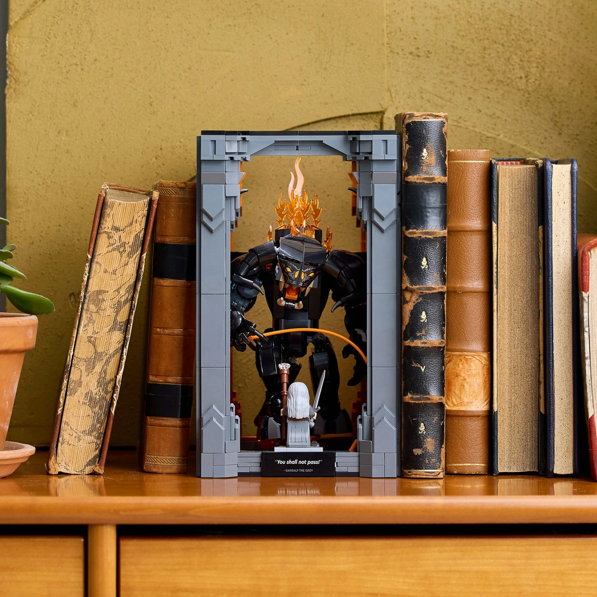LEGO ICONS Володар перснів: Балроґ. Книжковий куточок 10367 — фото 13