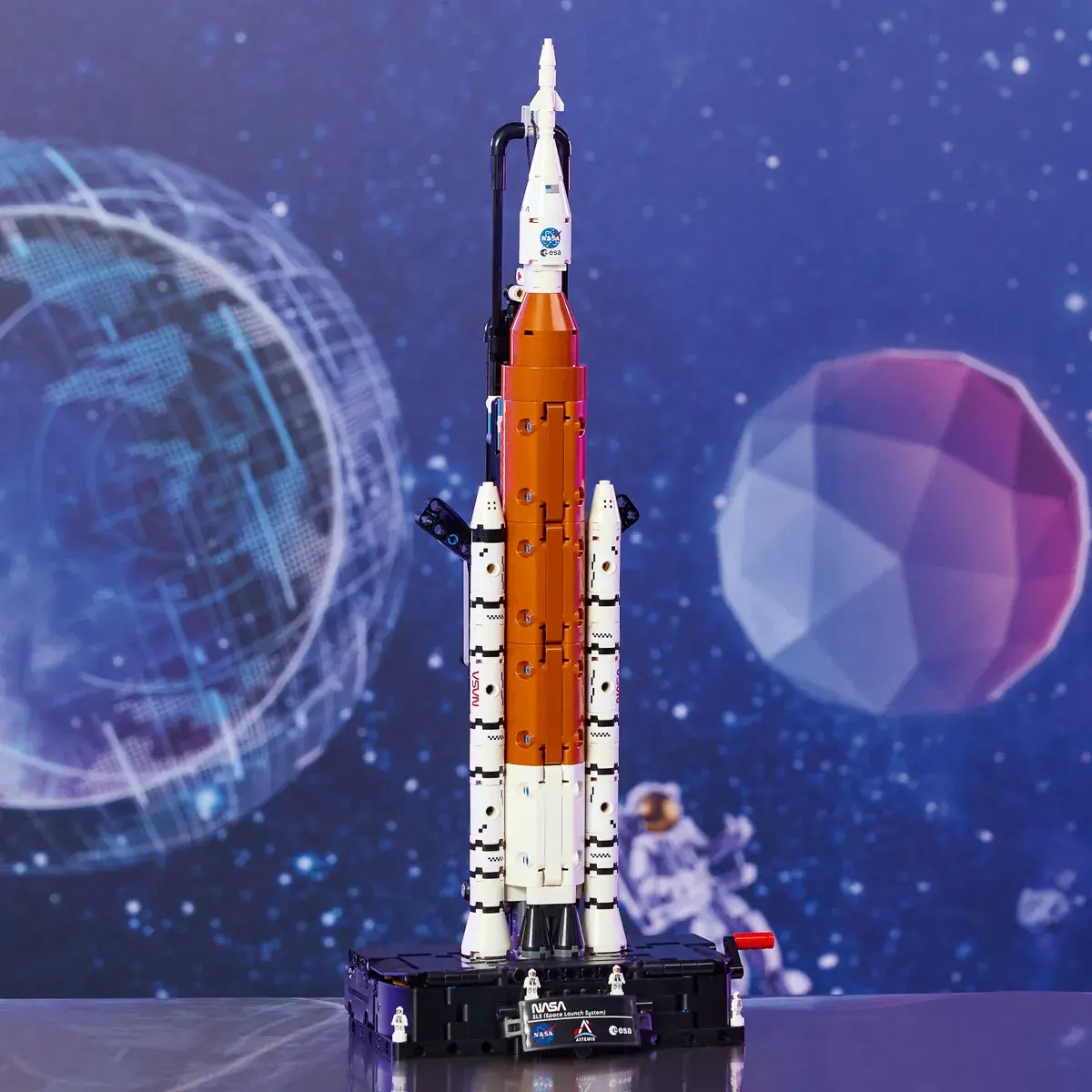 LEGO Technic Ракета із системою космічного запуску NASA Artemis 42221 — фото 7