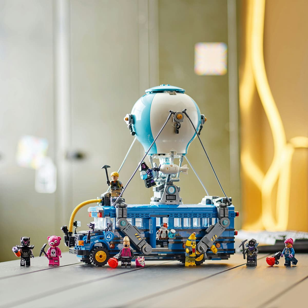 LEGO Fortnite Battle Bus 77073 — фото 4