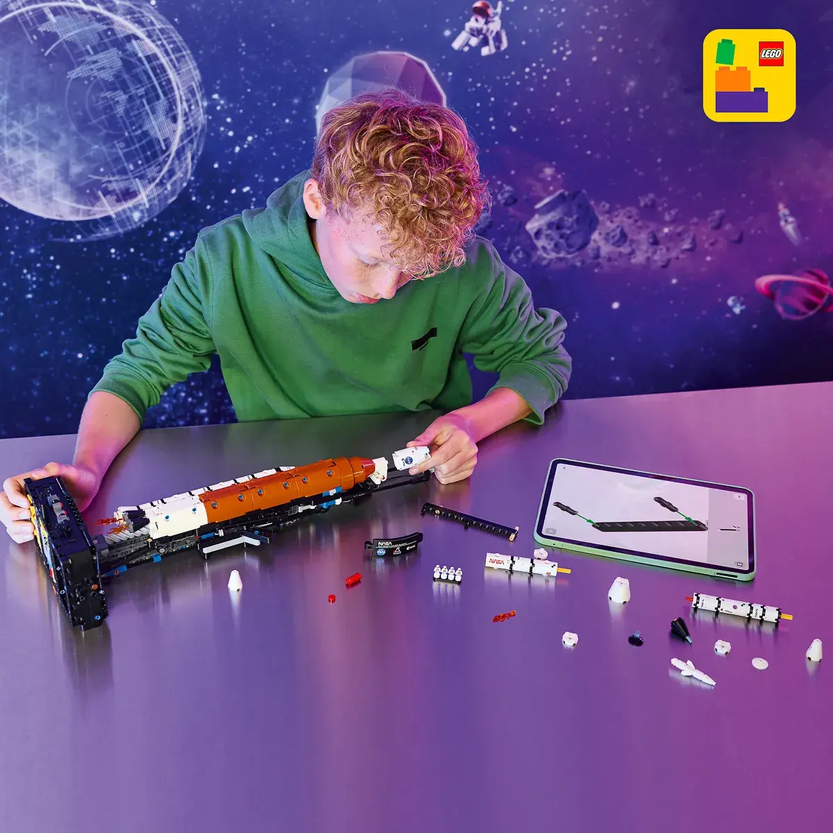 LEGO Technic Ракета із системою космічного запуску NASA Artemis 42221 — фото 3