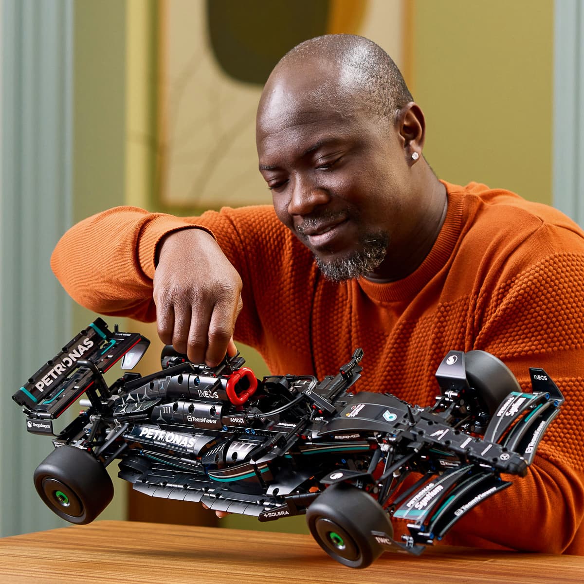 LEGO Technic Mercedes-AMG F1 W14 E Performance 42171 — фото 2