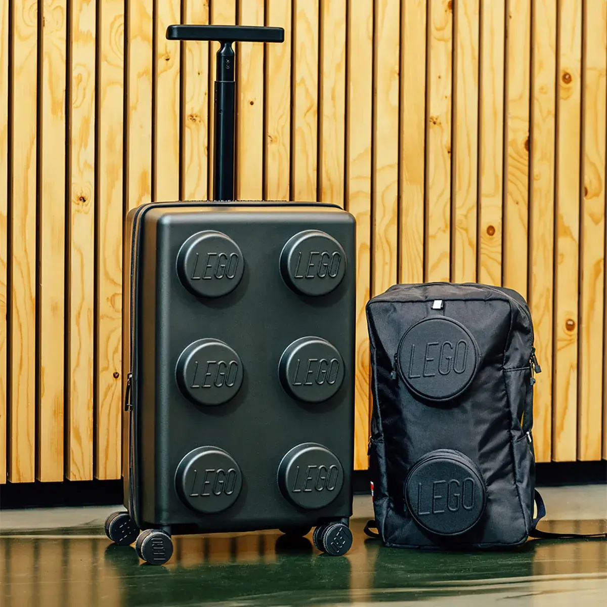 Валіза LEGO Brick 2x3 Expandable Trolley Розширювана Чорна (20290-0026) — фото 8