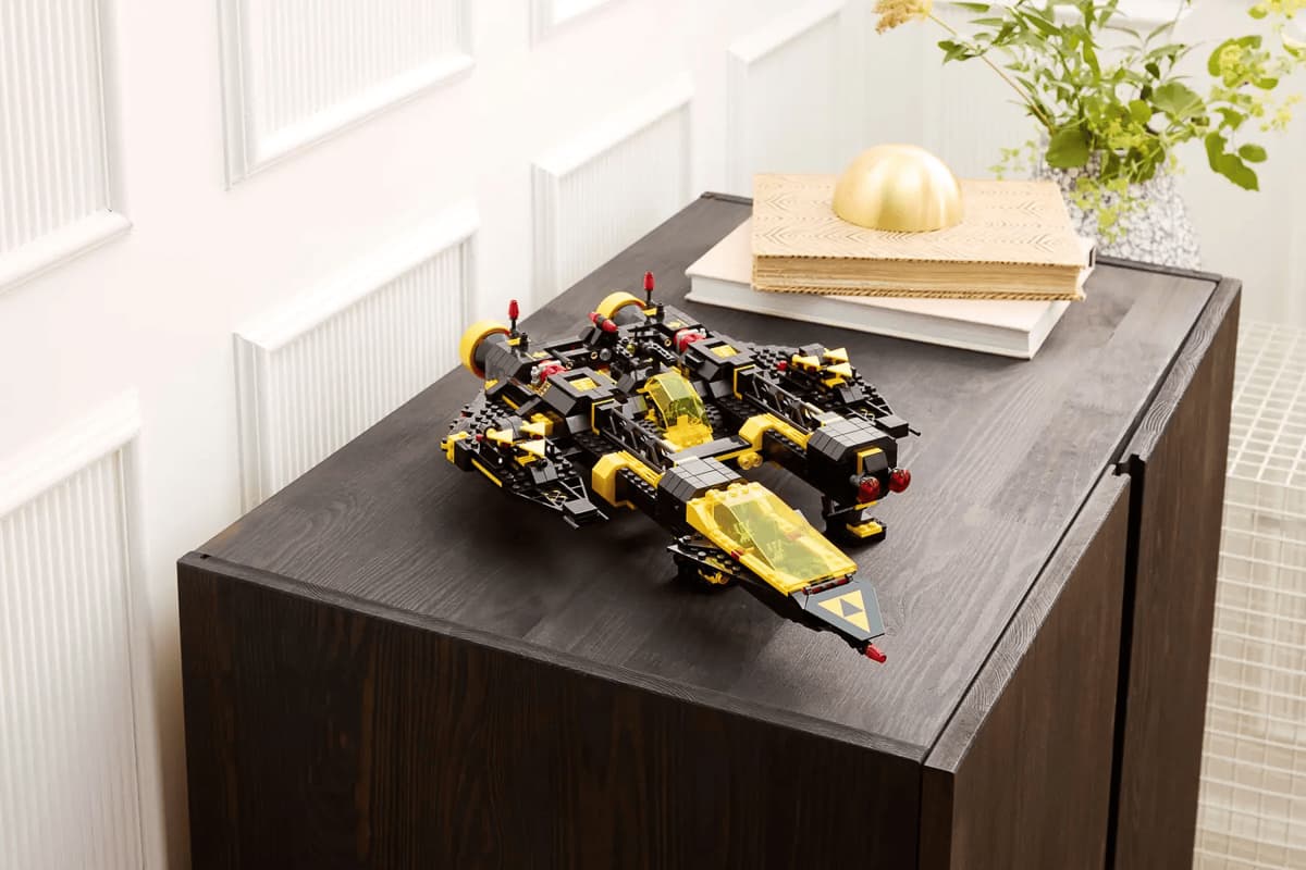 LEGO ICONS Blacktron Renegade 10355 — фото 4