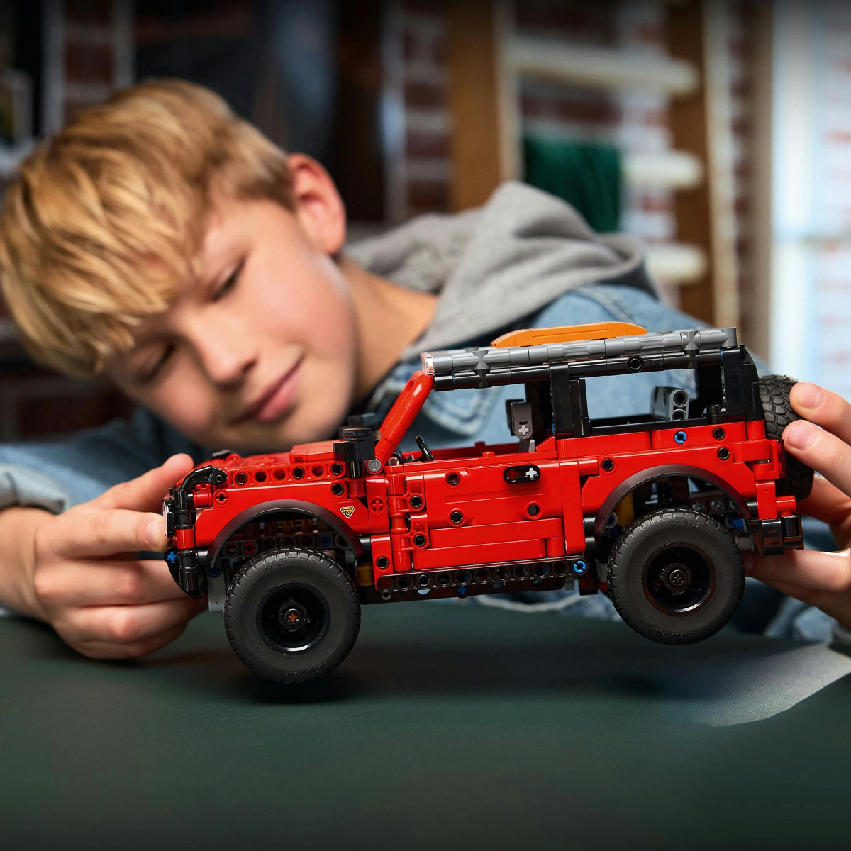 LEGO Technic Позашляховик Ford Bronco 42213 — фото 7