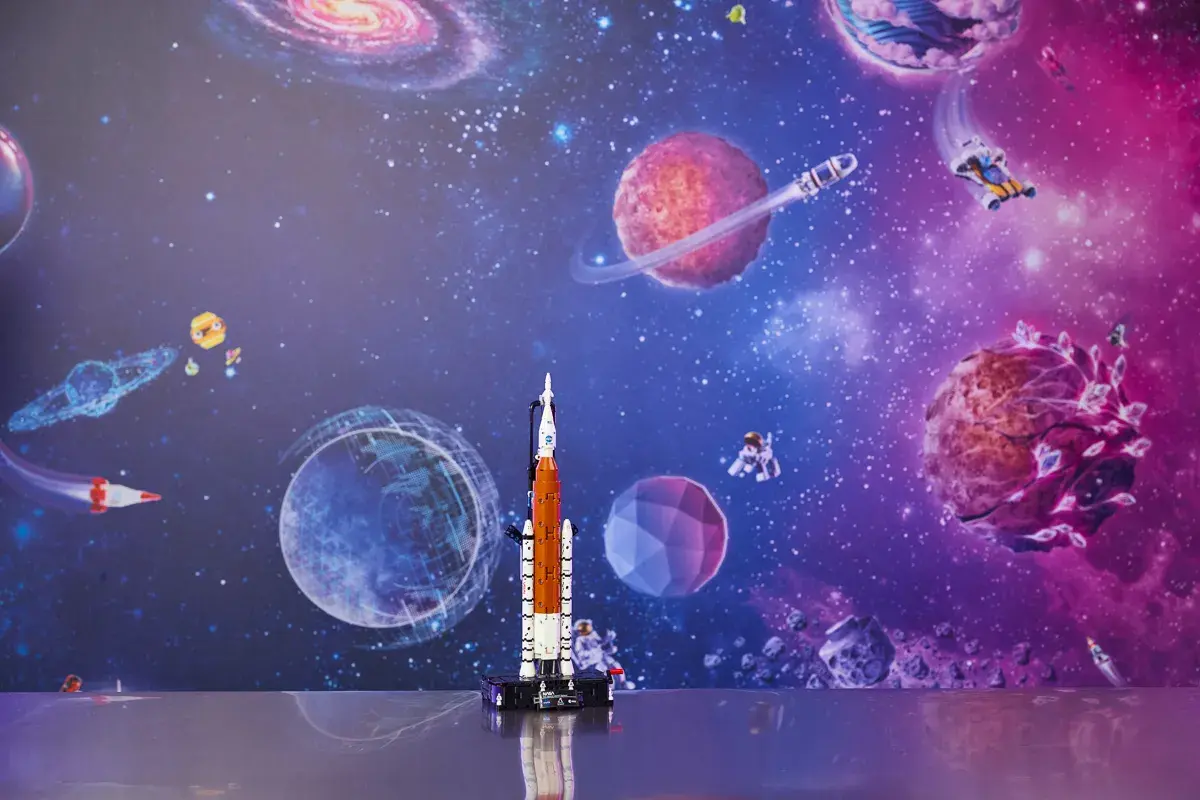 LEGO Technic Ракета із системою космічного запуску NASA Artemis 42221 — фото 6