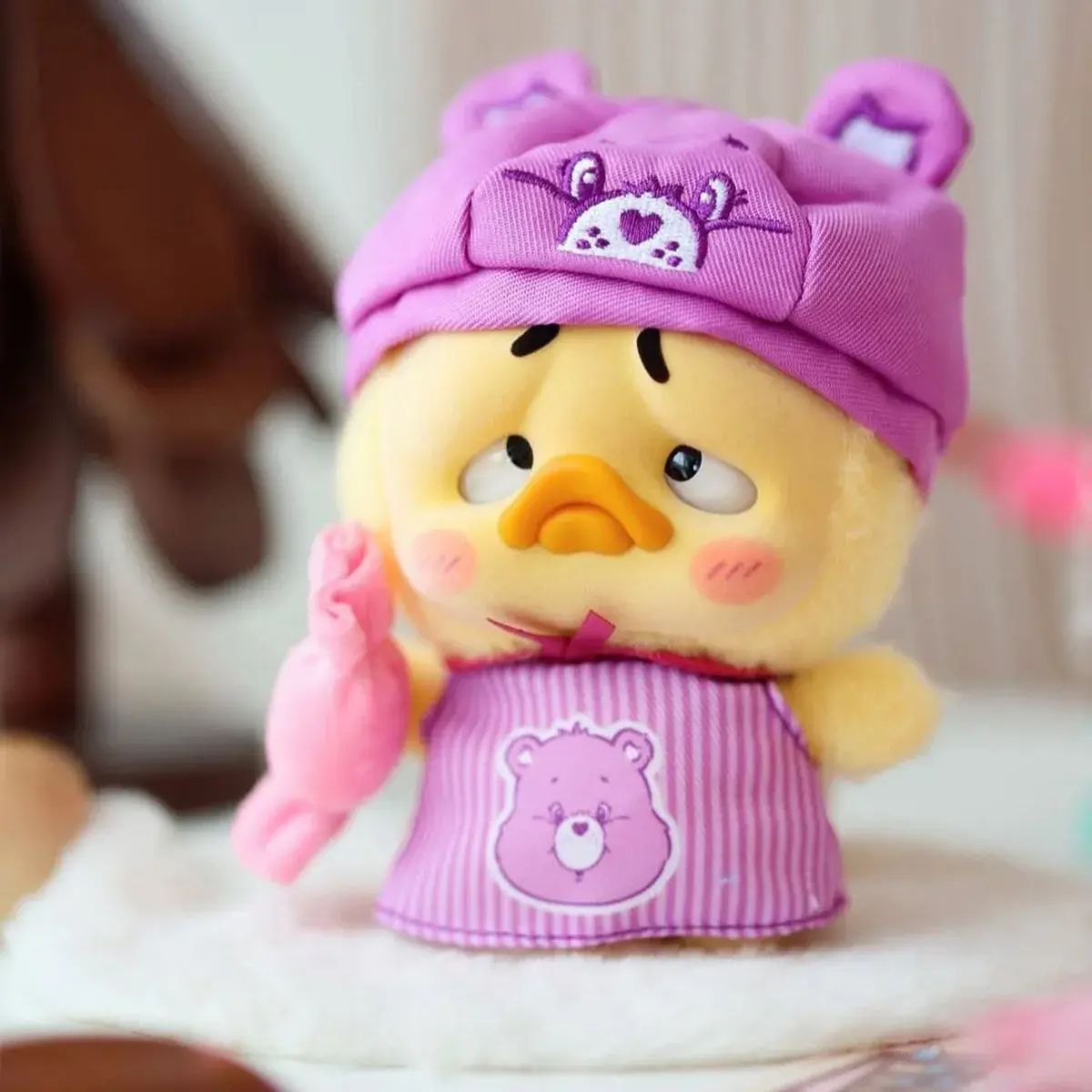 М'яка іграшка-сюрприз з кільцем Pop Top 1983toys Upset Duck x Care Bears Будь веселкою (AP17183806800C) — фото 3