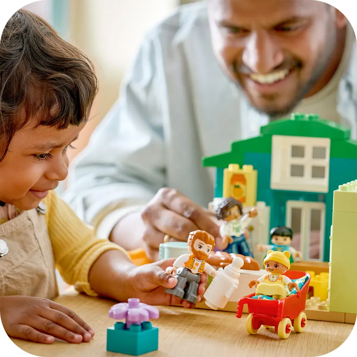 LEGO DUPLO Town 3-в-1 Сучасний родинний будинок із фігурками 10470 — фото 5