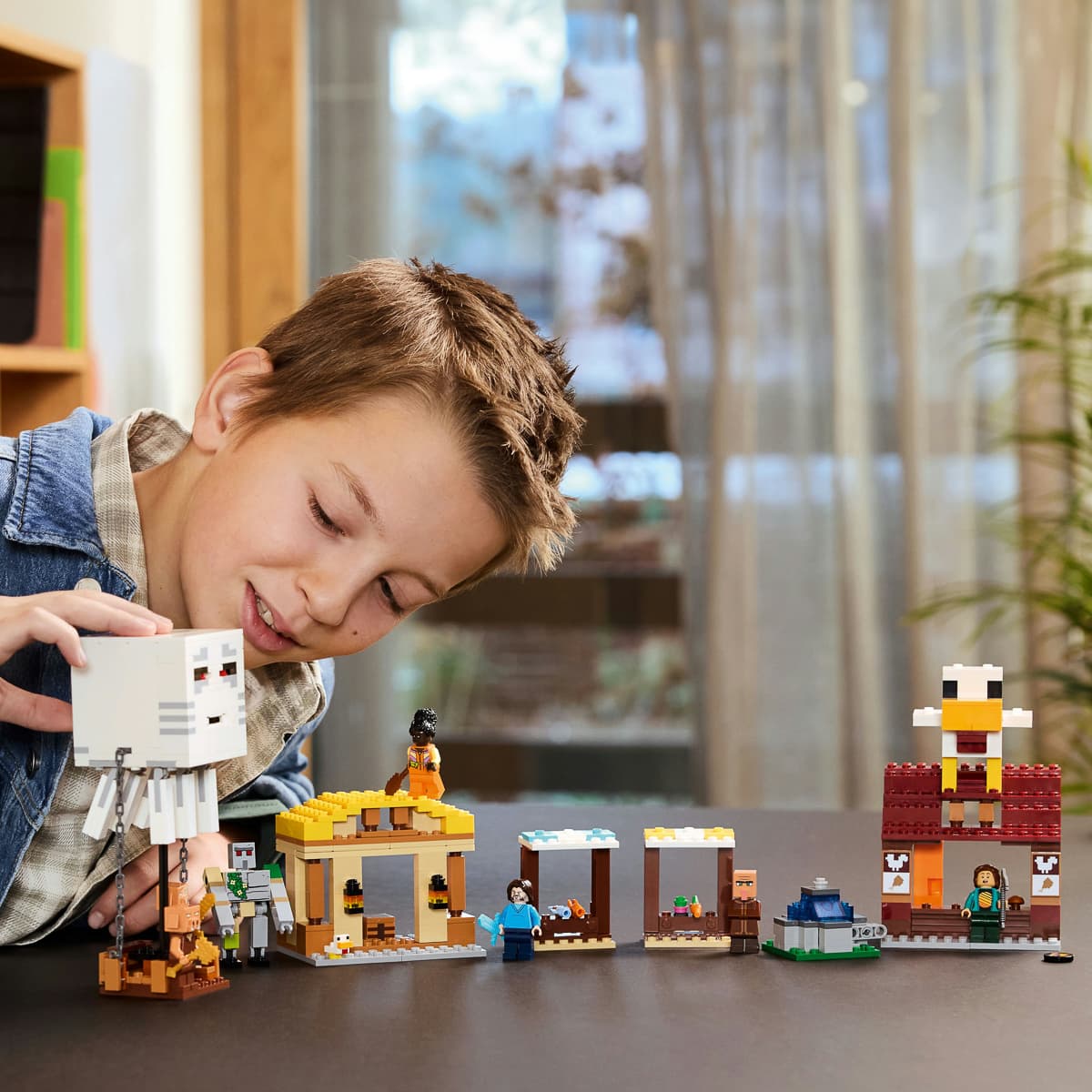 LEGO Minecraft Напад на село з повітряною кулею Ґаст 21273 — фото 2