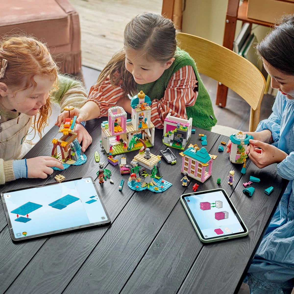 LEGO Disney Princess Замок принцеси та королівські улюбленці 43267 — фото 3