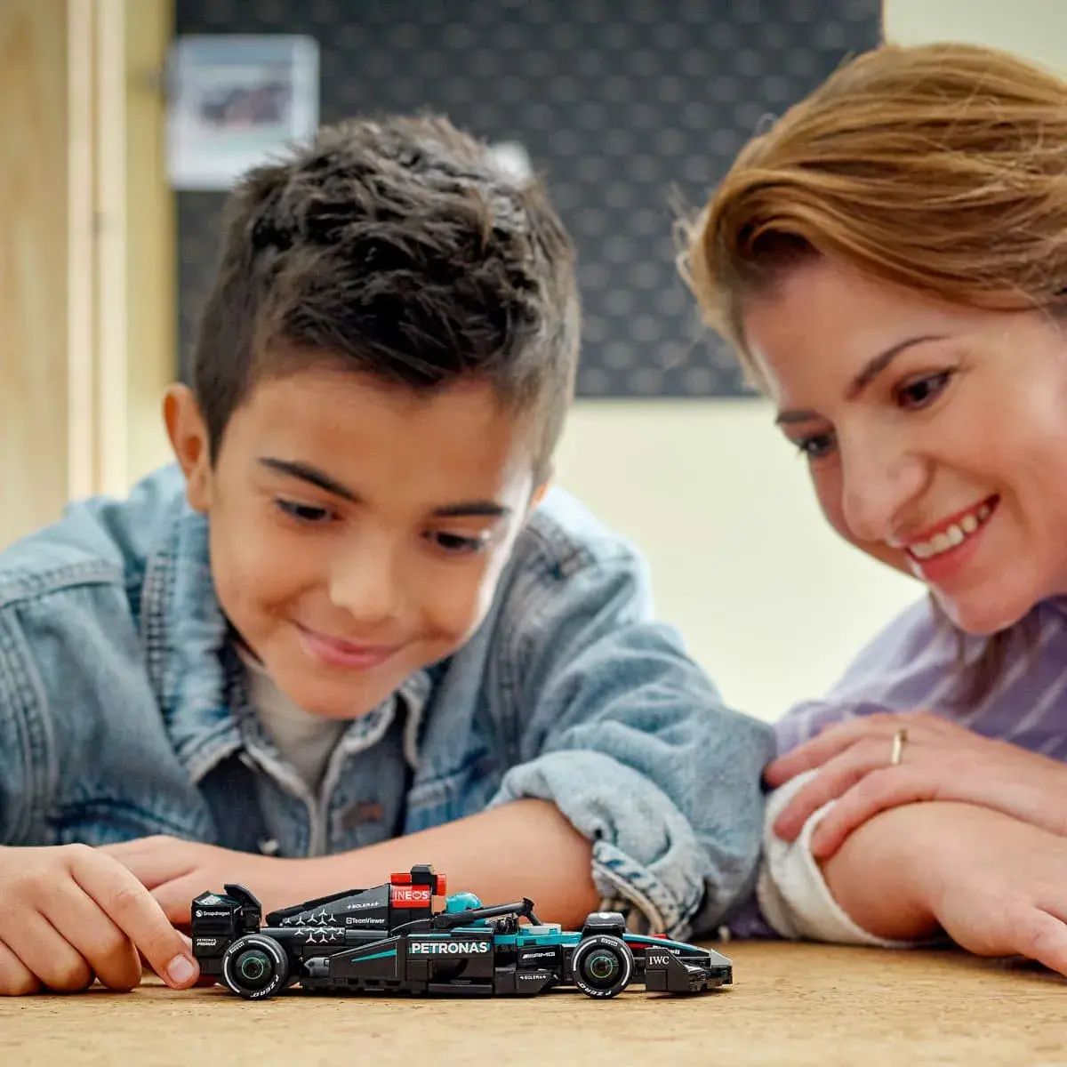 LEGO Speed ​​Champions Автомобіль для перегонів Mercedes-AMG F1 W15 77244 — фото 3