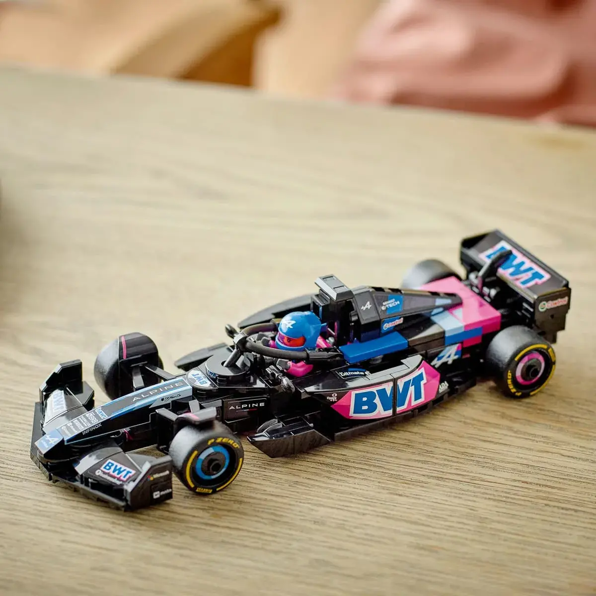 LEGO Speed ​​Champions Автомобіль для перегонів BWT Alpine F1 Team A524 77248 — фото 4